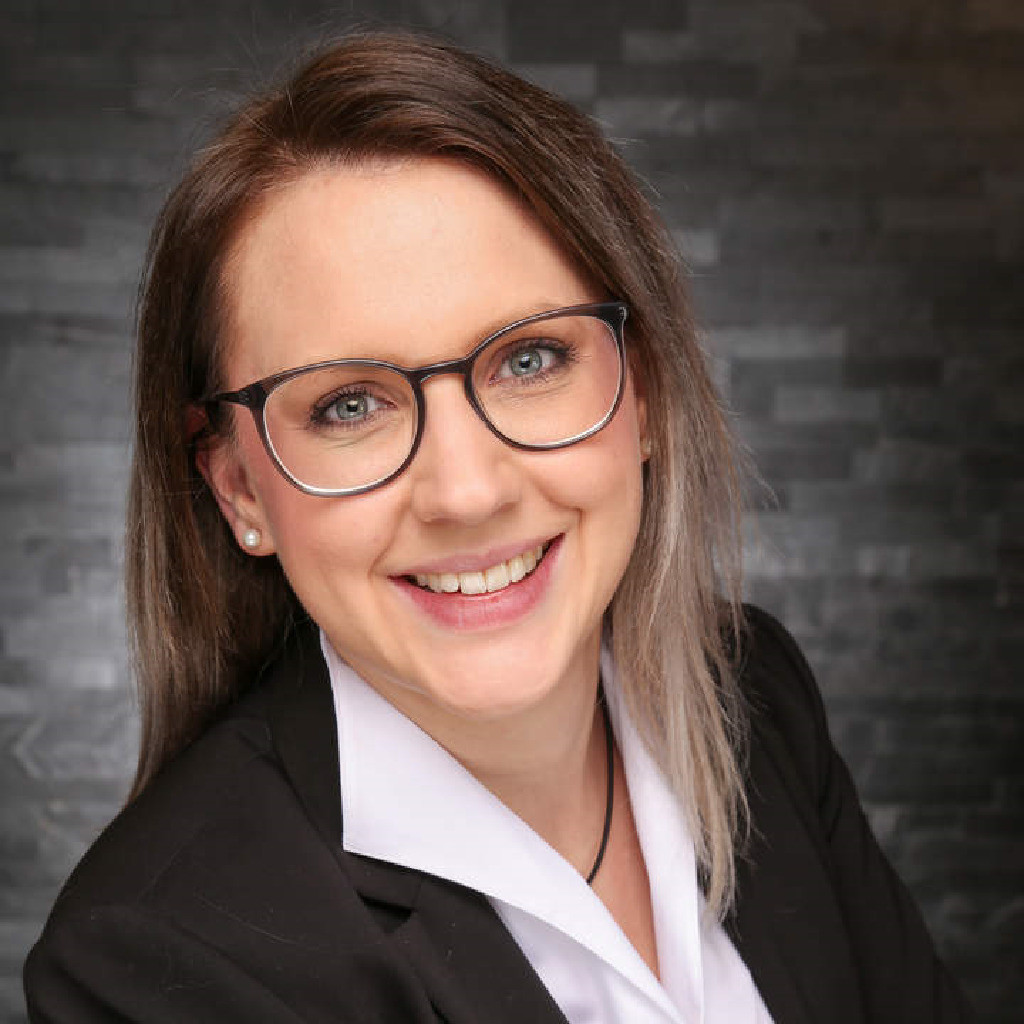 Dipl.Ing. Regina Horn Prozessmanagerin SMA Solar Technology AG XING