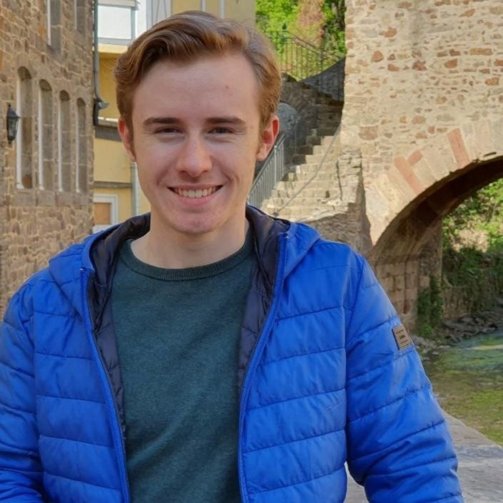 Henrik Flamm Dualer Student REWE digital XING