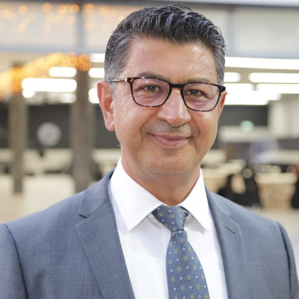 Nasieh Matani Leitender Arzt Praxis Dr. Matani www.drmatani.de XING