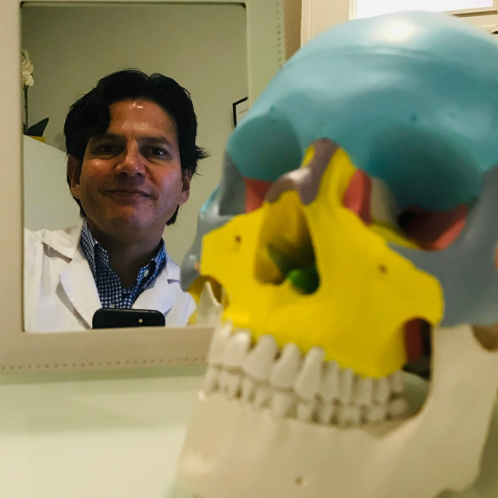 Dr. Alfredo Osuna Arellano Licenciado en medicina Doc Matiss