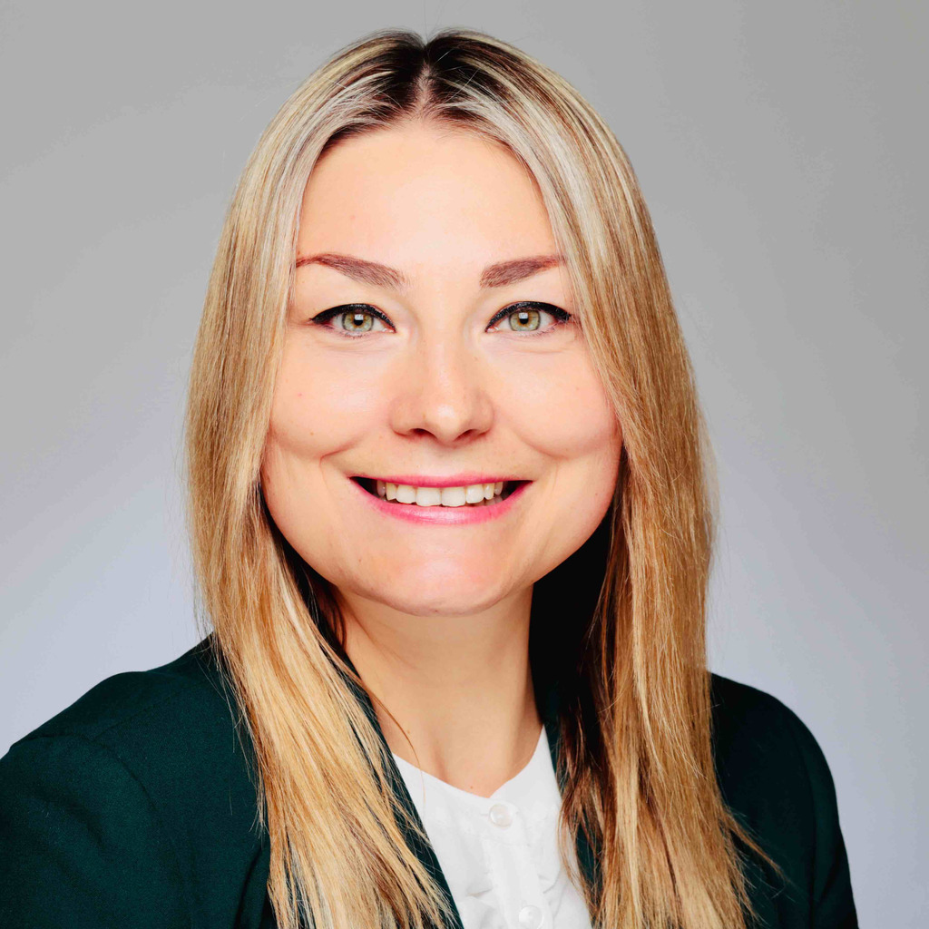 Polina Zvereva Export/Supply Chain Management Dr. A. & L