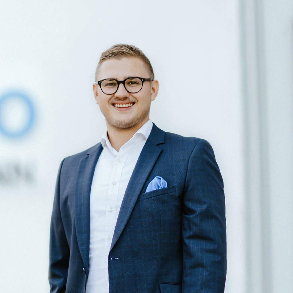 Julian Philipp Kretz Consultant Acantis GmbH XING