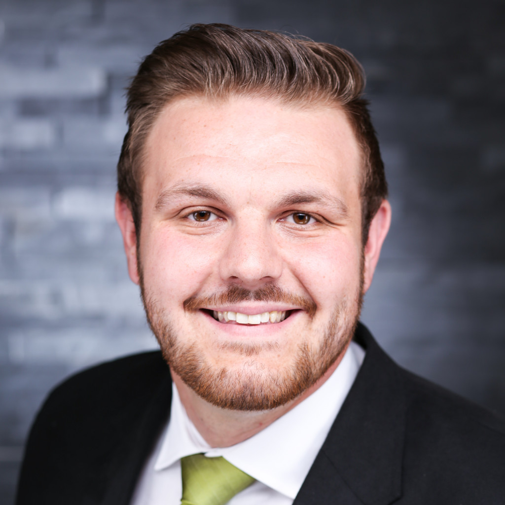 Patrick Schweiger Service Industrialization Manager Siemens AG