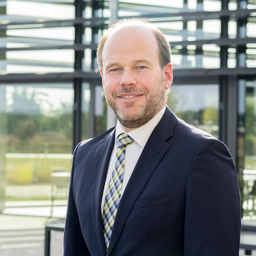 Dr. Carsten Hoff