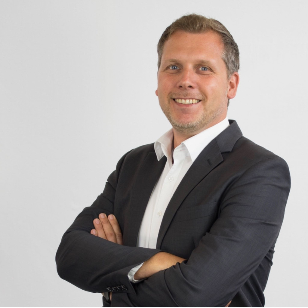 Kevin Gelinek Senior Sales & Product Specialist Blood Processing