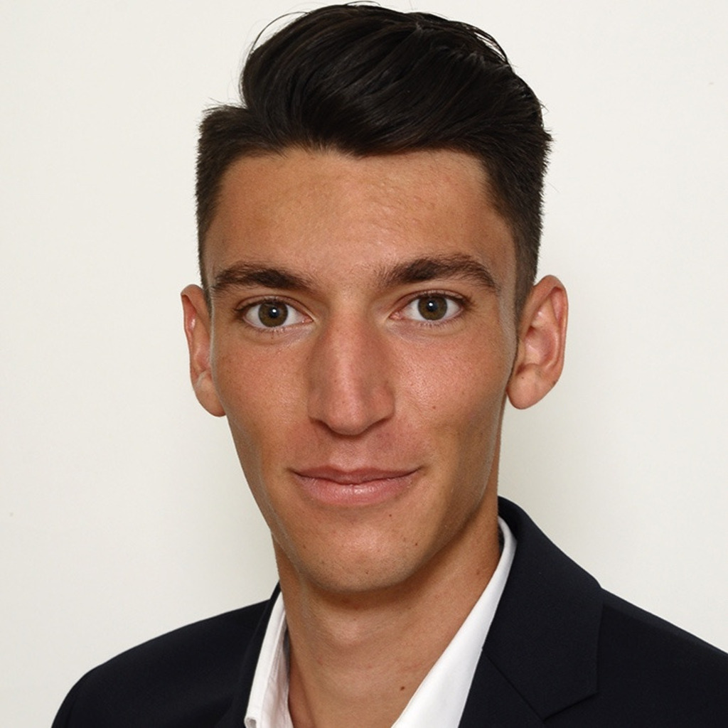 Lauro Binger Bachelor Student BWL Fachrichtung Versicherung