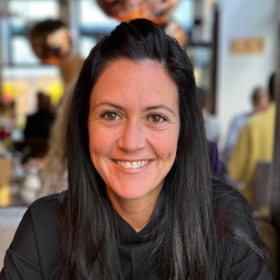 Jennifer Kouratzidis