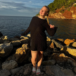 Alina Gomke