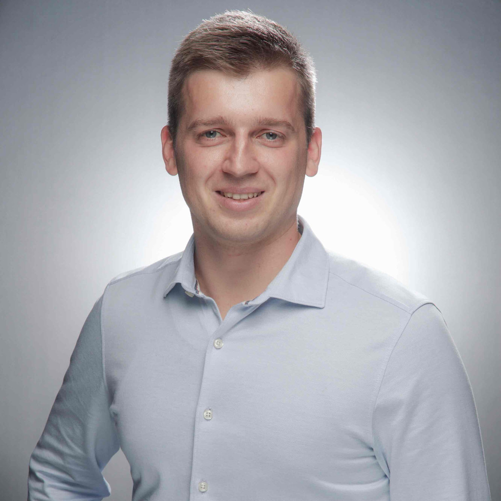 Andreas Melcher Application Engineer Hot Runner Systems Otto Männer