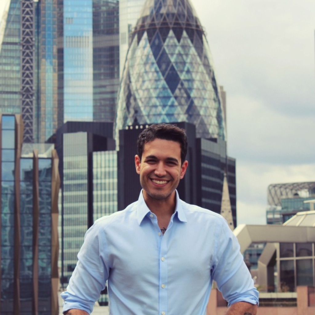 AJ Vidal Consultant DVF Recruitment XING