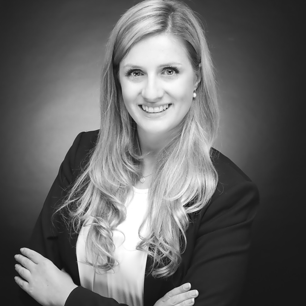 Christina Bauer Divisional Controller Maternity Leave Robert