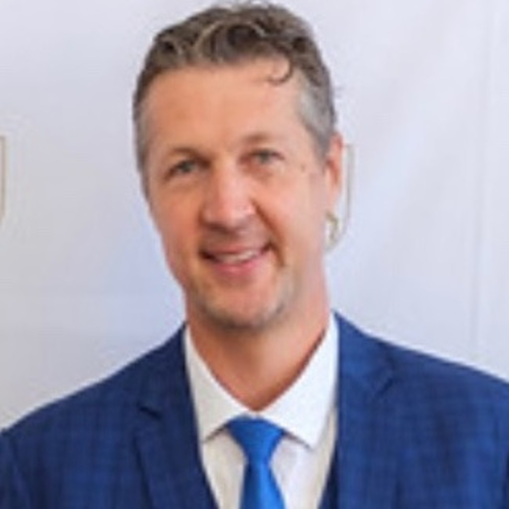 Dr. Martin Emrich Geschäftsführer EMRICH Consulting XING