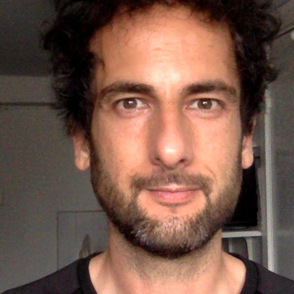 Miguel Diez Senior Photographer at NAKD NAKD XING