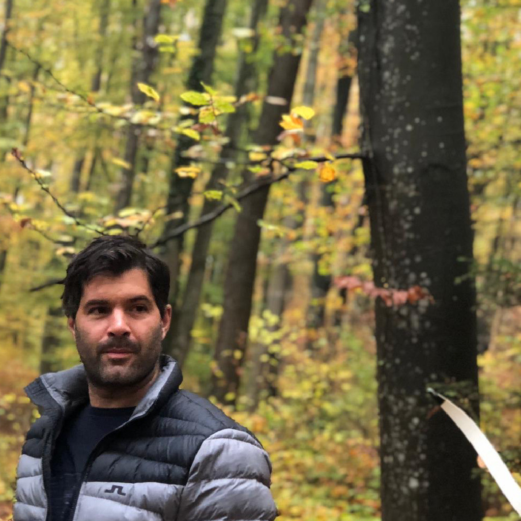 Franz Erhardt Geschäftsführer Holz Erhardt / Appartement Erahrdt XING