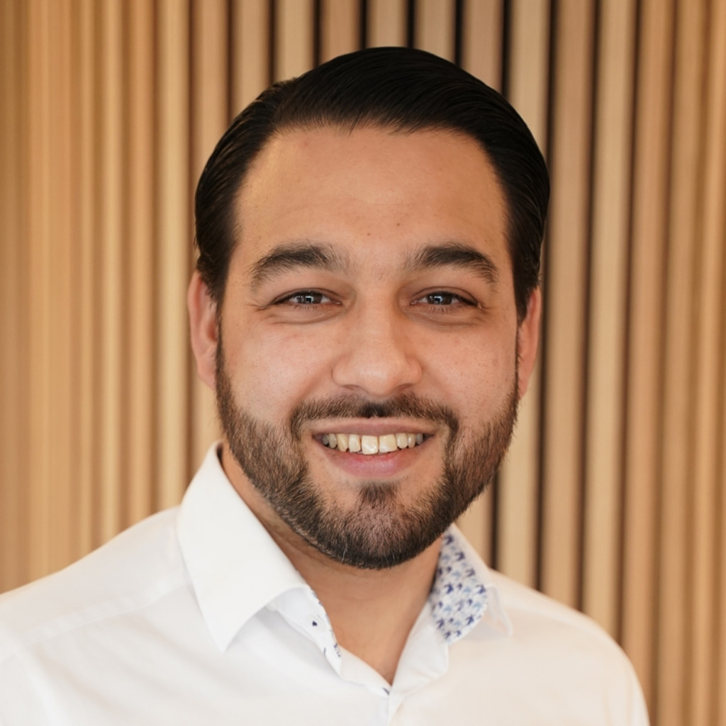 Dalijan Demirovski Geschäftsführer KOMPASS Finance KG XING