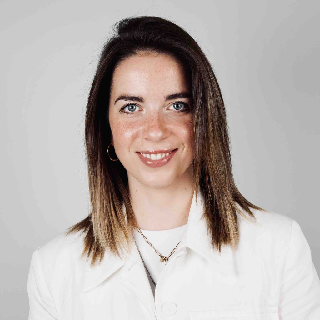 Helena Schneider - Assistenz Bereichsleitung AfterSales - Liftstar GmbH
