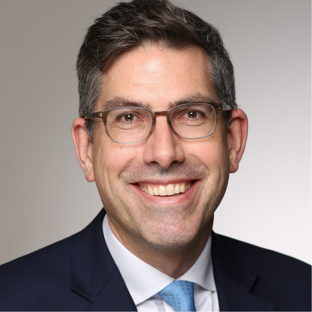 Dr. Florian Bentele - EU Head of Business Legal - Allianz Global