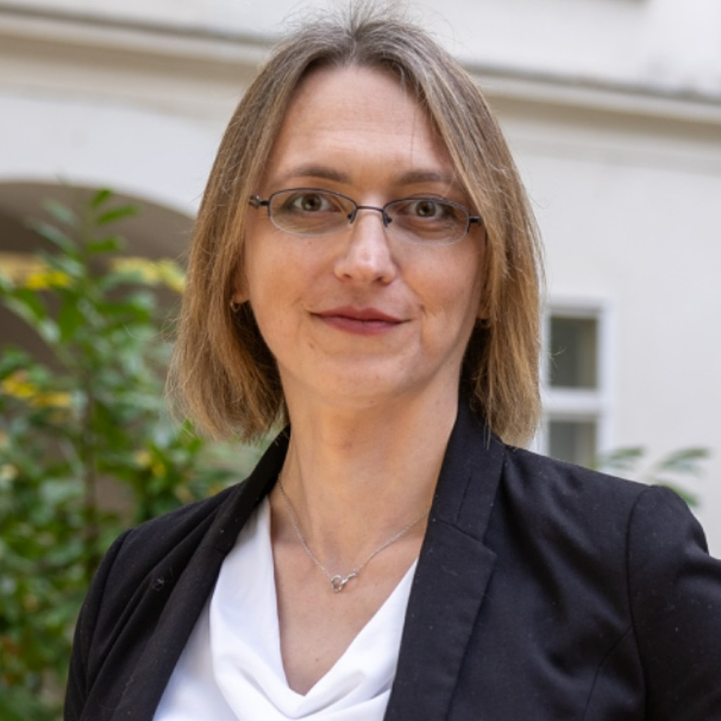 Martina Bednar Senior Business Process Consultant Customer engagement