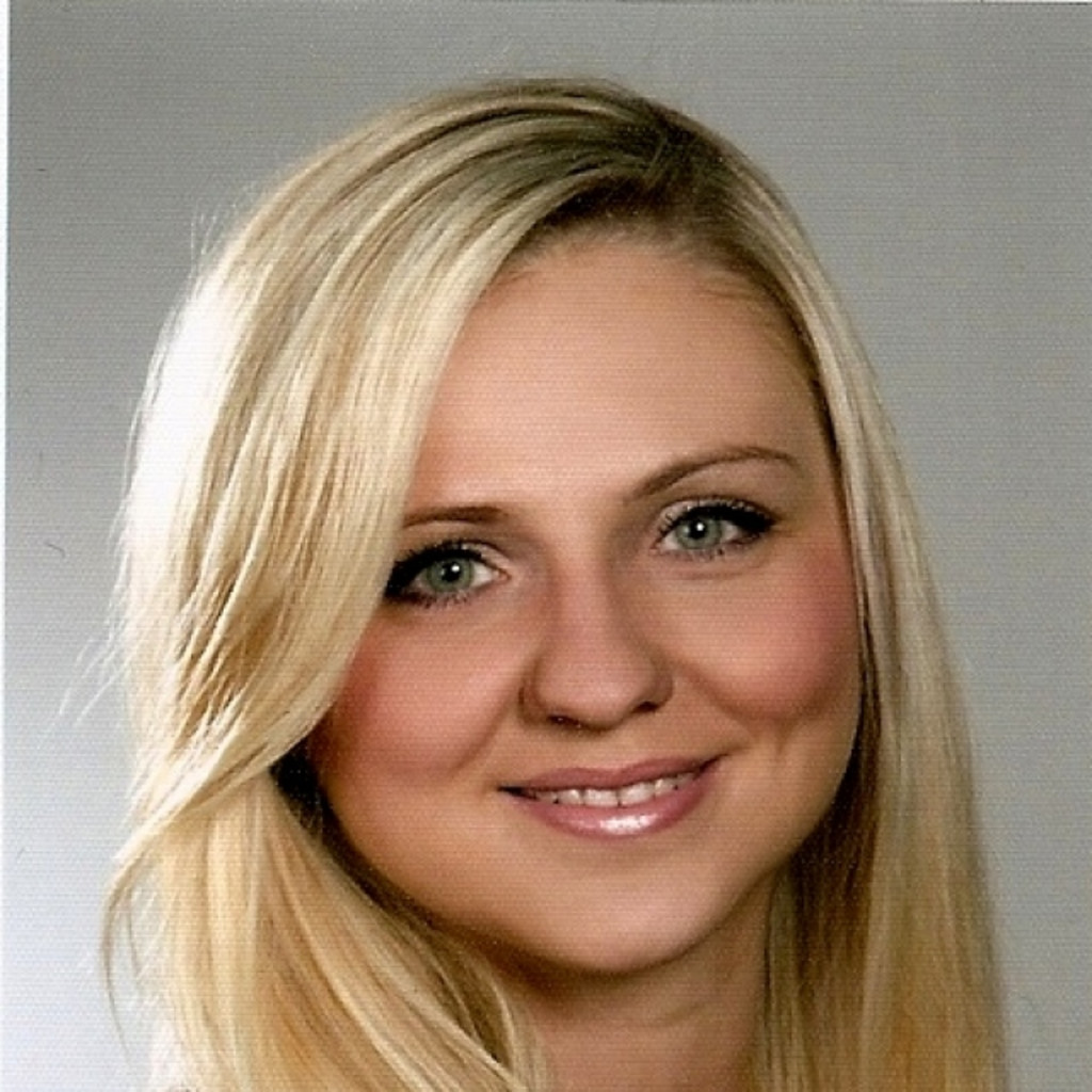 Social Media Profilbild Elena Benzel Rheda-Wiedenbrück