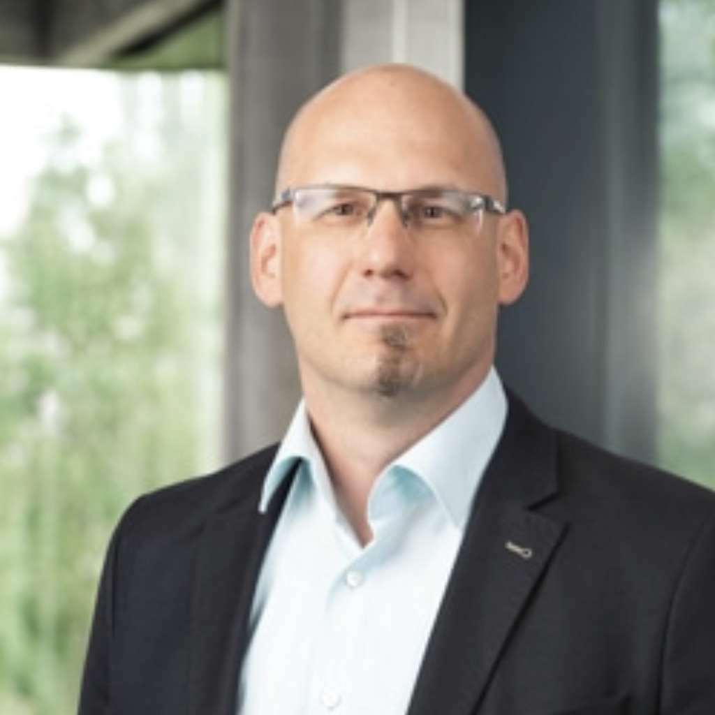 Simon Tunzini Lehrgangsleiter Medizintechnik Bildungszentrum F r 