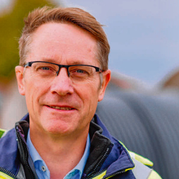 Dr. Ulrich Finke