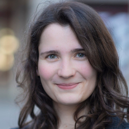 Dr. Julia Nagy