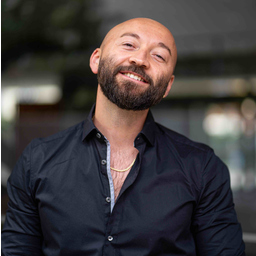 Dimitri Stele
