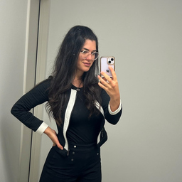 Seval Gür