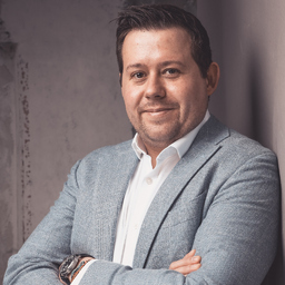 Tim Klomfass