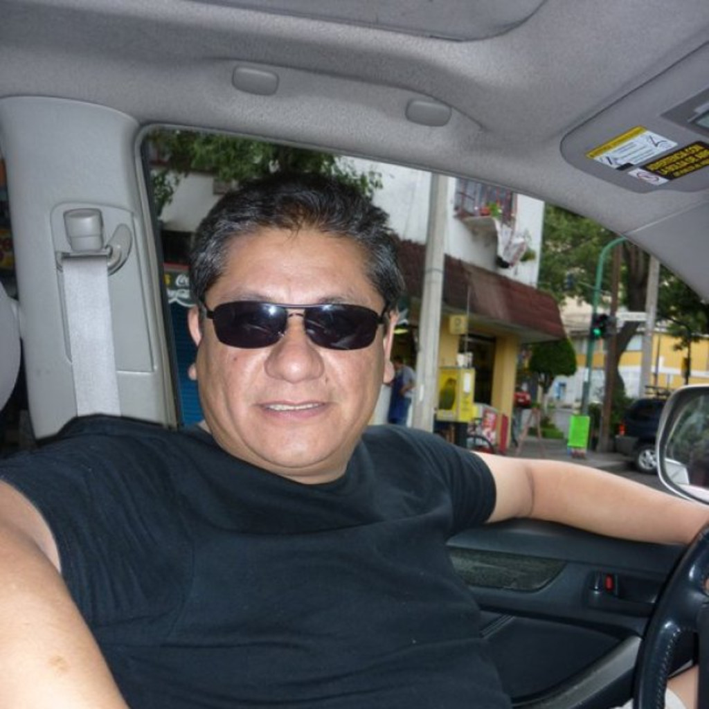 Edgar Trejo DIRECTOR GENERAL TREVES COMERCIALIZACIÓN Y SERVICIOS S