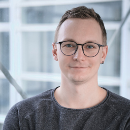 Dr. Max Lukas