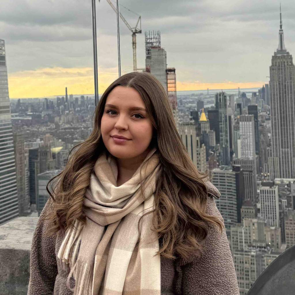 Zoé Uzeiri Einkauf FES Frankfurter und Service GmbH XING