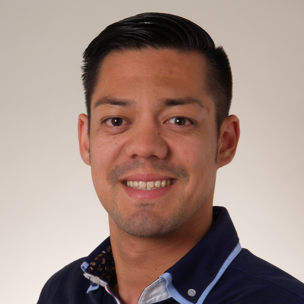 Florian Geyer Datacenter Ops / Infrastructure Delivery Amazon Web