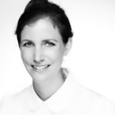 Dr. Larissa Senuysal