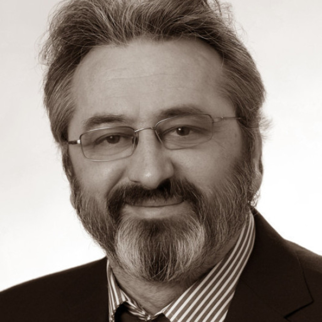 Jugomir Vujasin Geschäftsführer Casaform GmbH XING