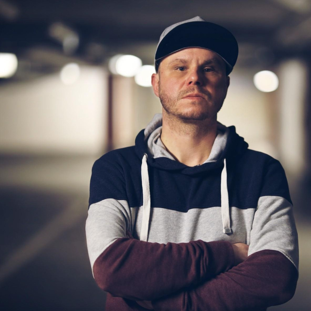 gregor-jasniewicz-lagermitarbeiter-amazon-logistics-xing