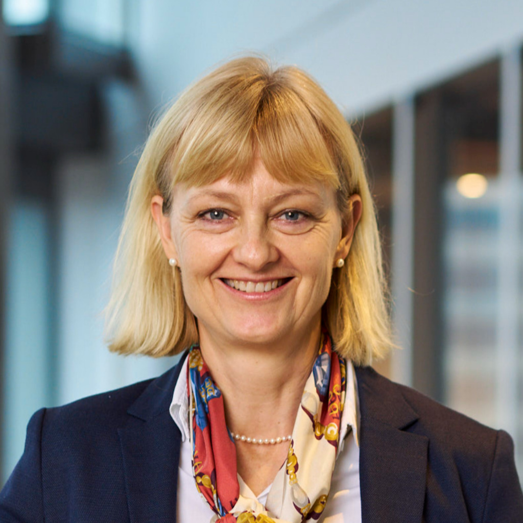 Antje Herrmann Director PwC XING