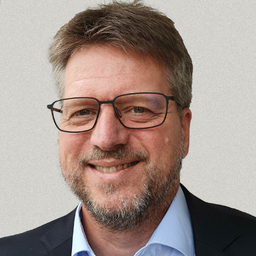 Dr. Ralph Splanemann
