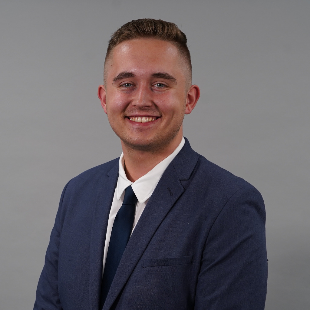 Sam Müller Financial Guide Financial Guidance XING