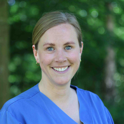 Julia Erhart