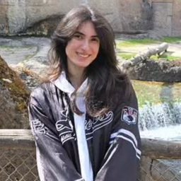 Naila Noya fidalgo