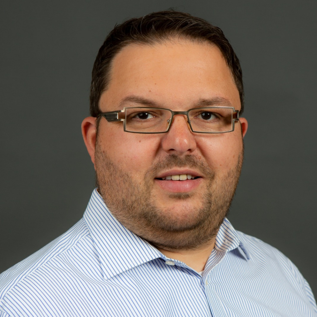Christian Essig - PIM is our passion - no titles just results bei ...