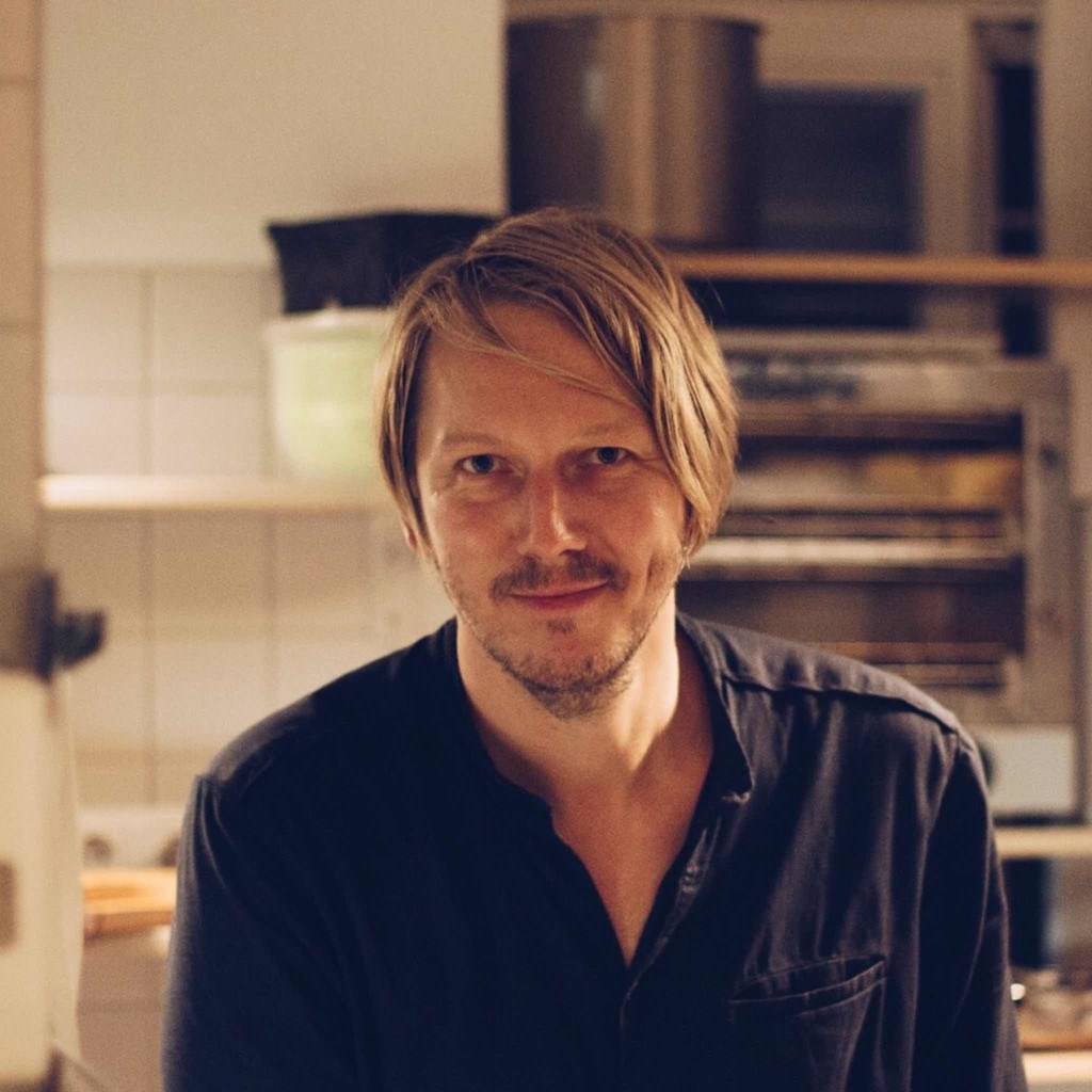 Paul Schmidt Chief Marketing Officer commsult AG XING