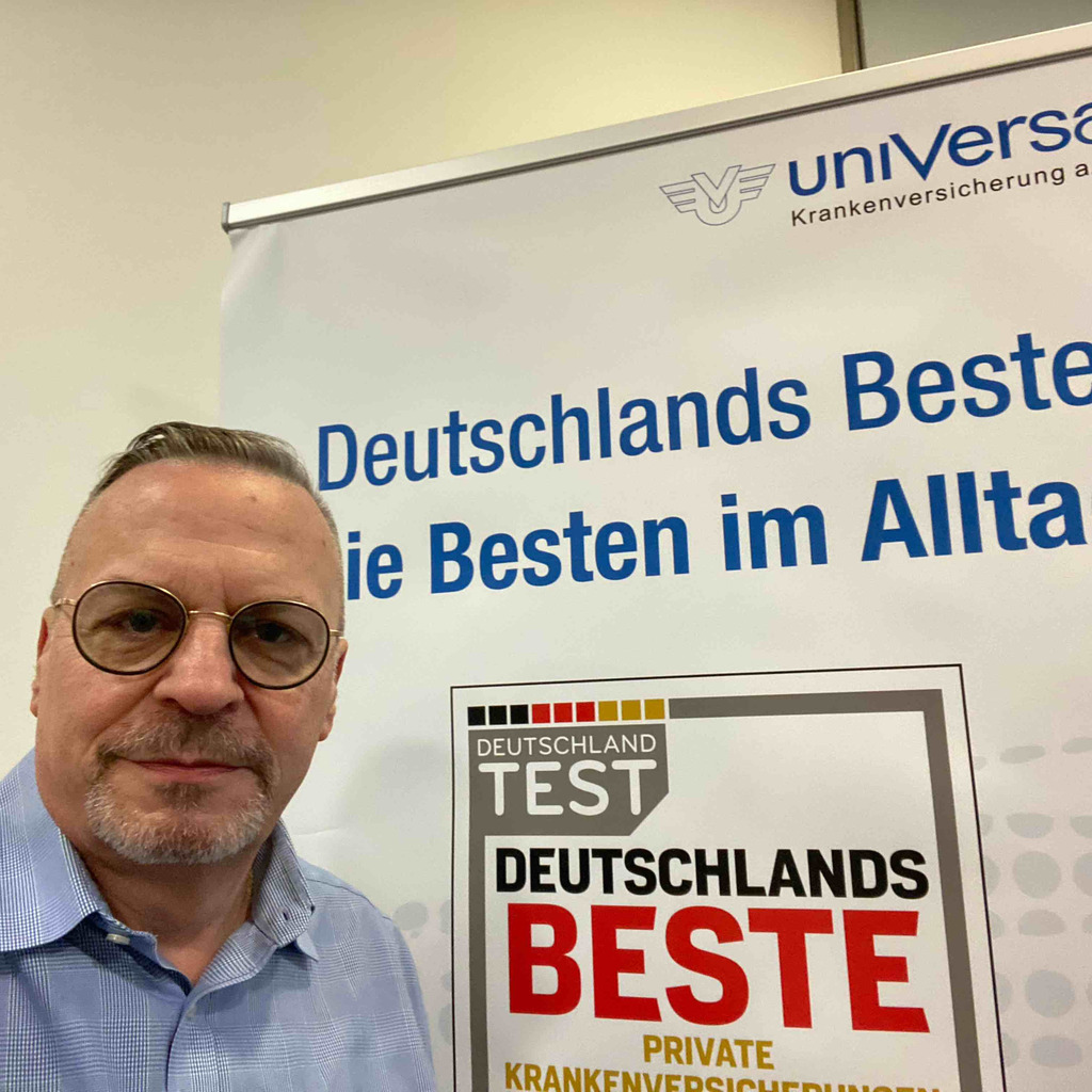 Carsten Hertzel Regionalleiter uniVersa Versicherungen