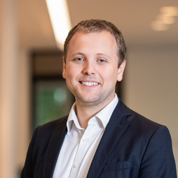 Dr. Tobias Gerstner