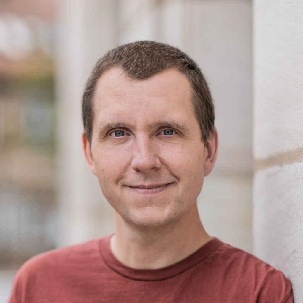 Hannes Flachenecker Service Engineer / Functional Lead DATAGROUP