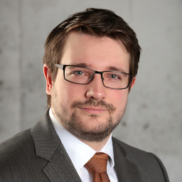Dr. Lars Klapal