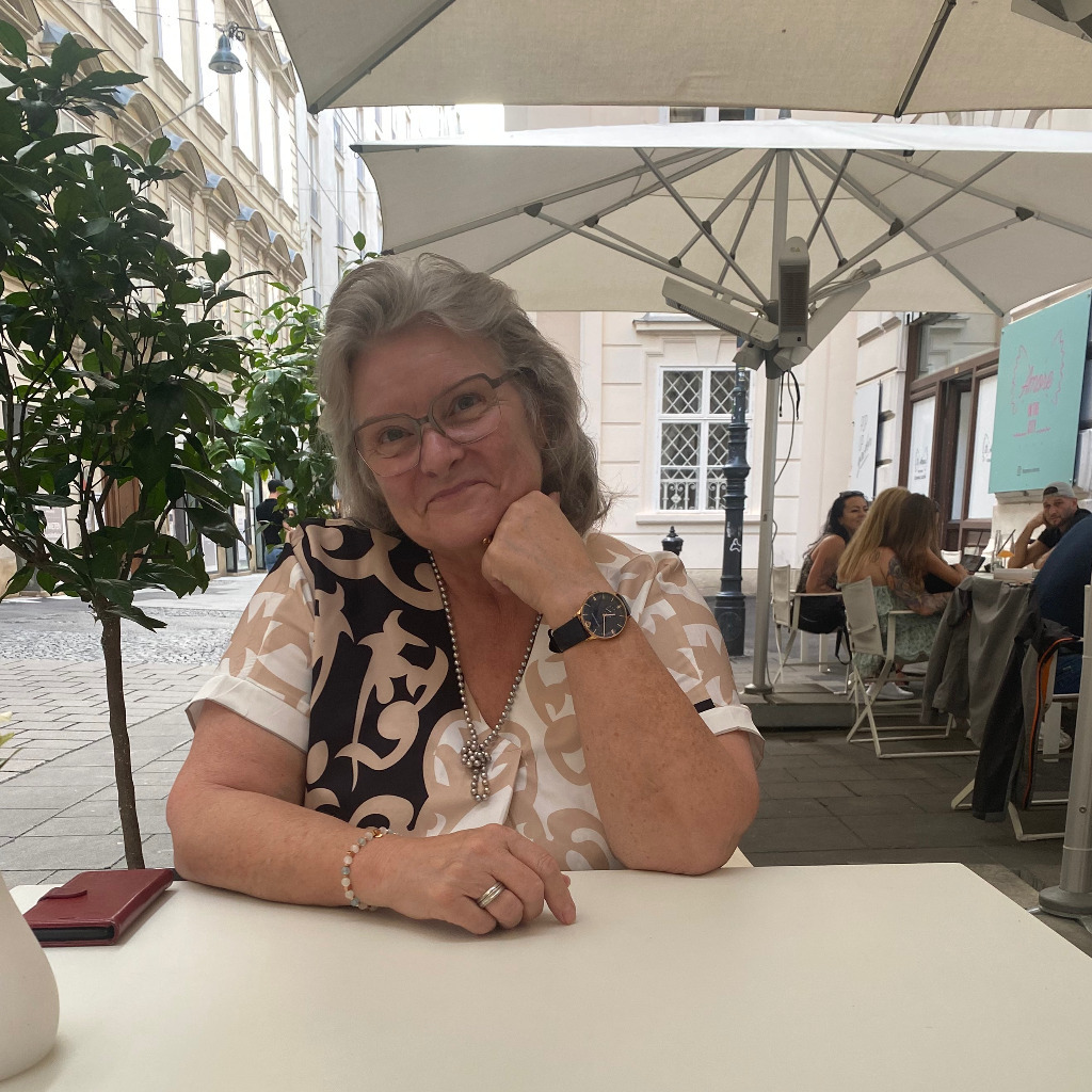 Karin Schumacher's Instagram, Twitter & Facebook on IDCrawl