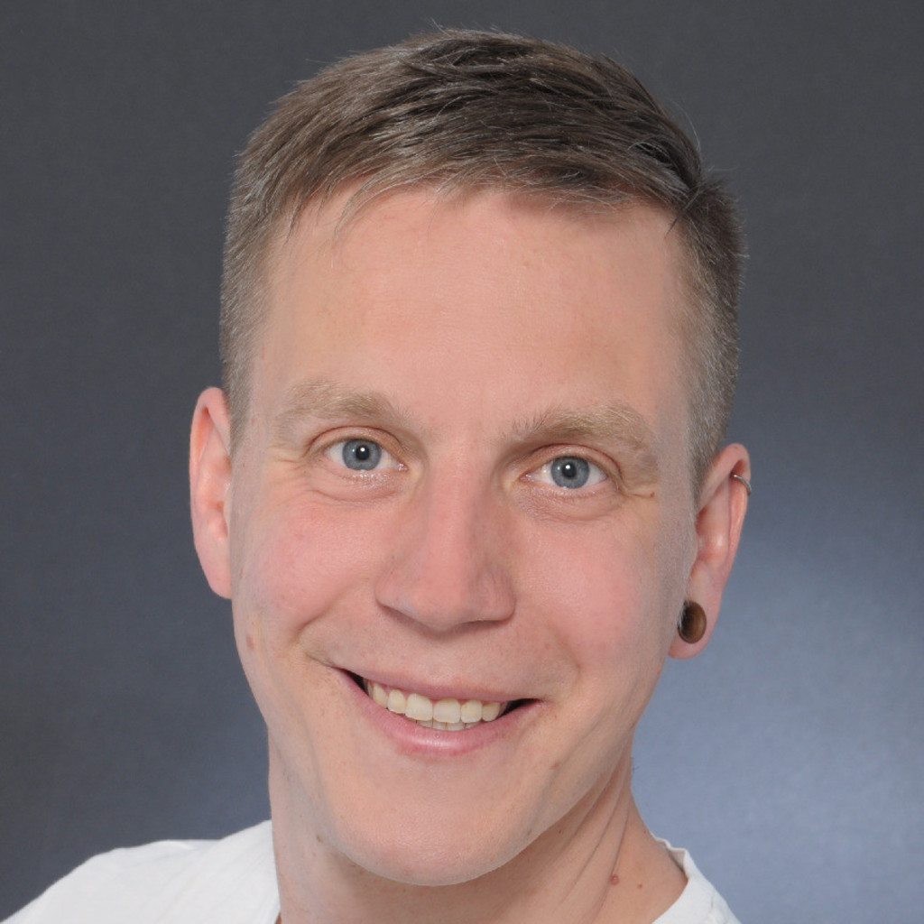 Christian Möbus KfzTechniker Meister Pneuhage Reifendienste Ost