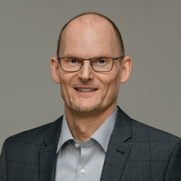 Dr. Tobias Kolb